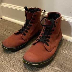 Dr Marten Shoreditch women’s size 7 red